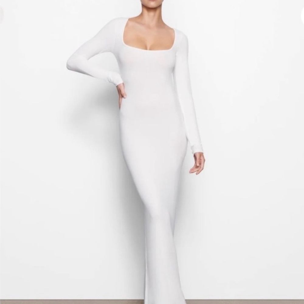 SKIMS WHITE LOUNGE DRESS